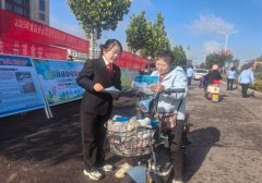 内乡县法院开展“尚德守法 共享食安”从题宣传